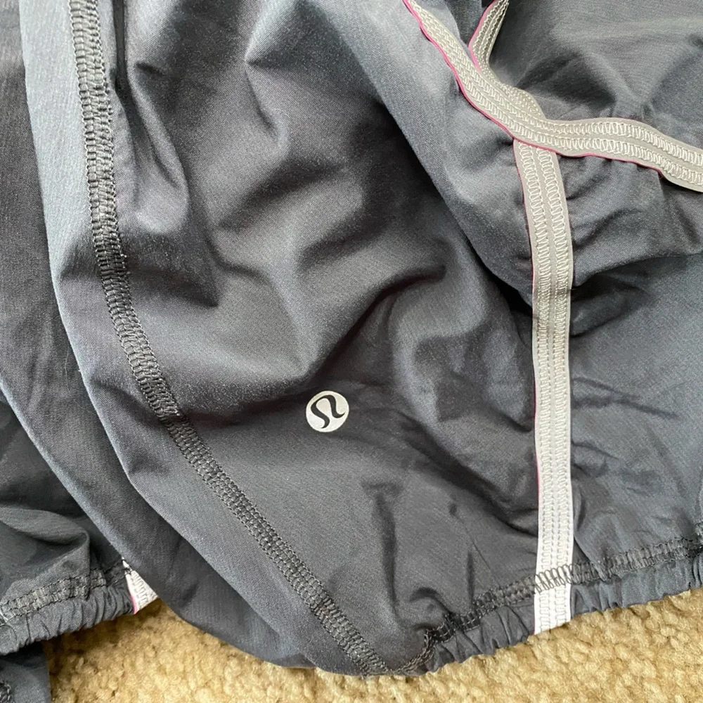Lululemon Light Up Skirt Coal / Heathered Coal